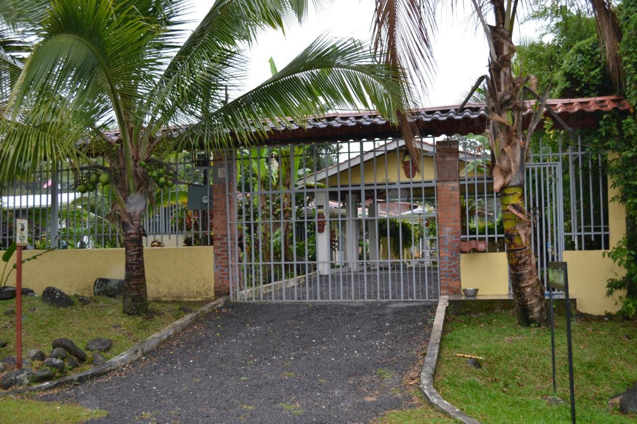 Casa Sophia 3 Listings Apartment 1 Or Apartment 2 Separately Or Apt 1 And 2 Together All With Fo Internet Guápiles エクステリア 写真