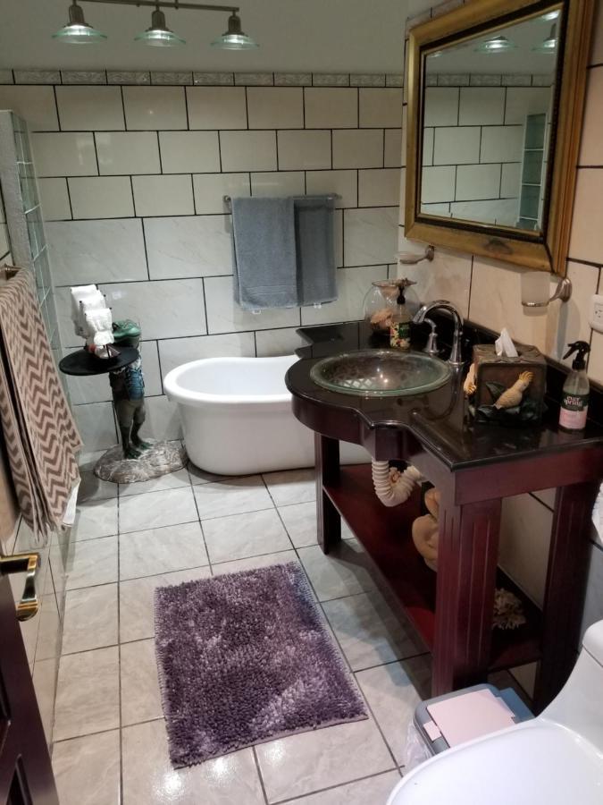 Casa Sophia 3 Listings Apartment 1 Or Apartment 2 Separately Or Apt 1 And 2 Together All With Fo Internet Guápiles エクステリア 写真