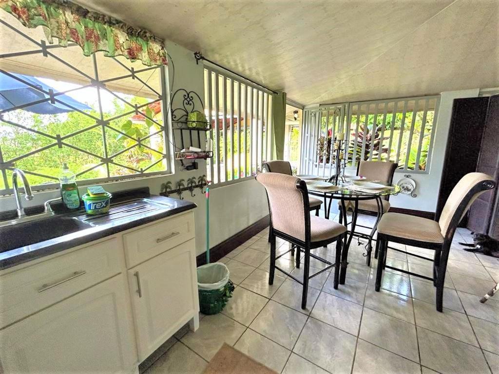 Casa Sophia 3 Listings Apartment 1 Or Apartment 2 Separately Or Apt 1 And 2 Together All With Fo Internet Guápiles エクステリア 写真