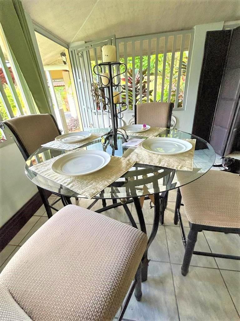 Casa Sophia 3 Listings Apartment 1 Or Apartment 2 Separately Or Apt 1 And 2 Together All With Fo Internet Guápiles エクステリア 写真