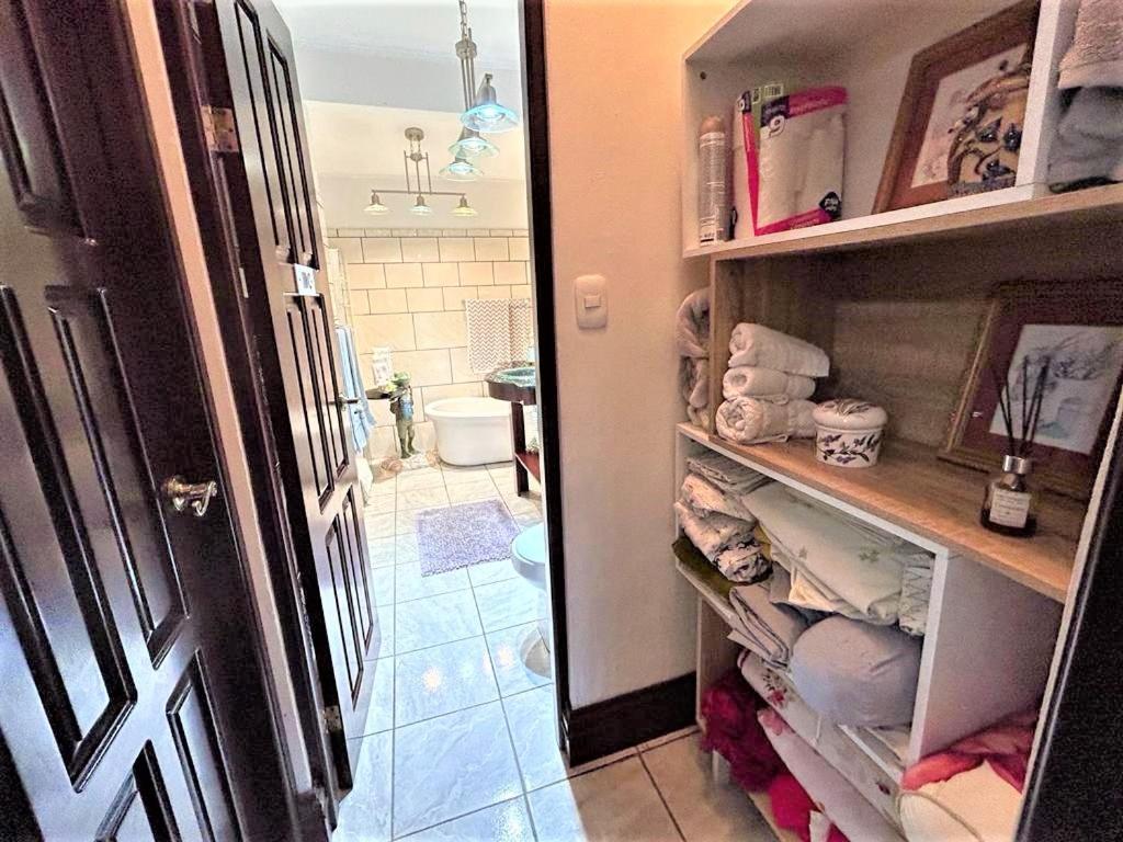 Casa Sophia 3 Listings Apartment 1 Or Apartment 2 Separately Or Apt 1 And 2 Together All With Fo Internet Guápiles エクステリア 写真